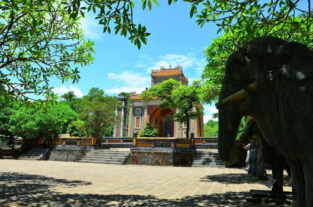 Lăng Tự Đức - Nơi an giấc đầy nhã nhặn của vị vua uyên bác với tâm hồn thi sĩ 17