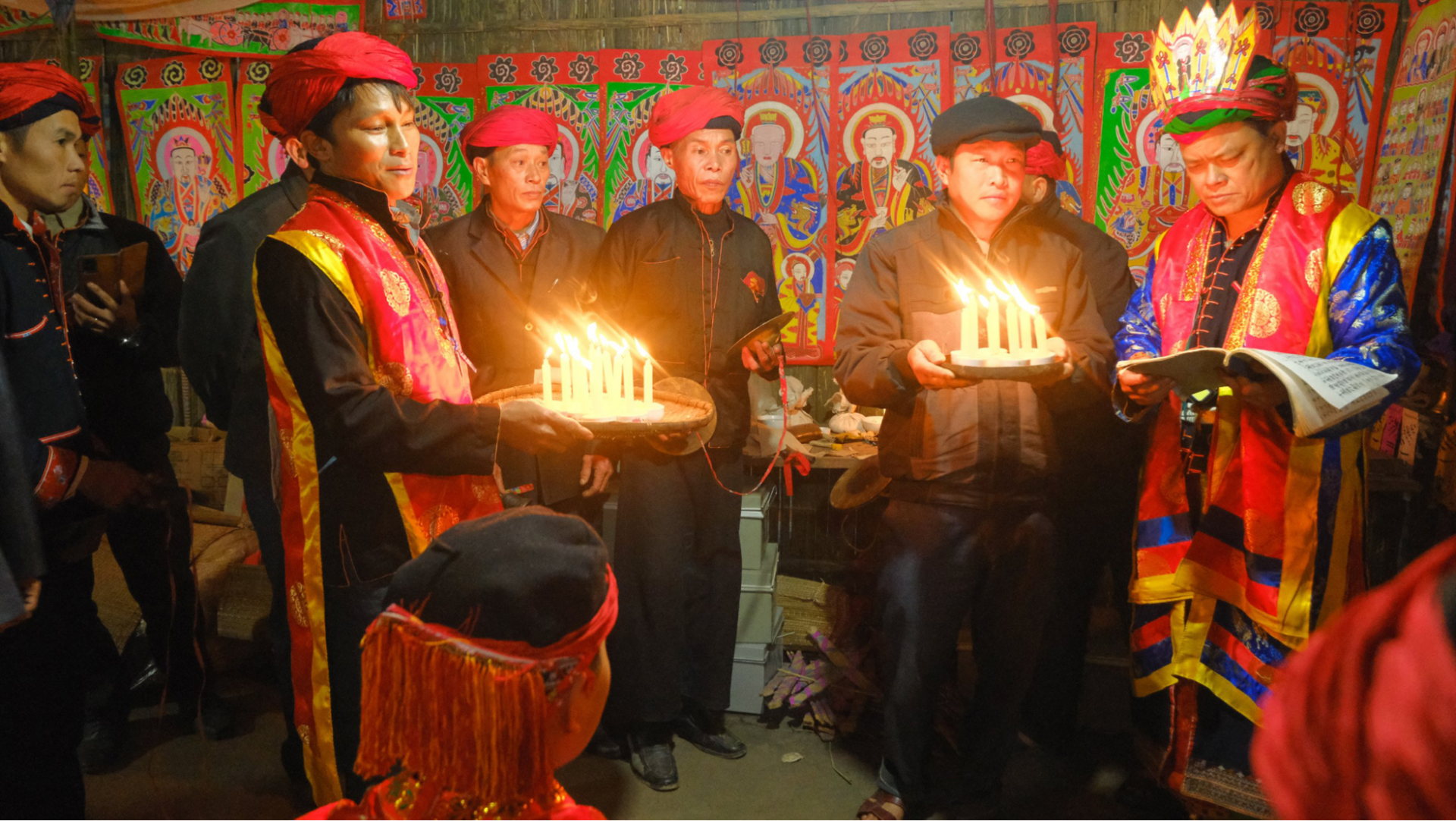Lễ Cấp sắc của người Dao Tiền 3