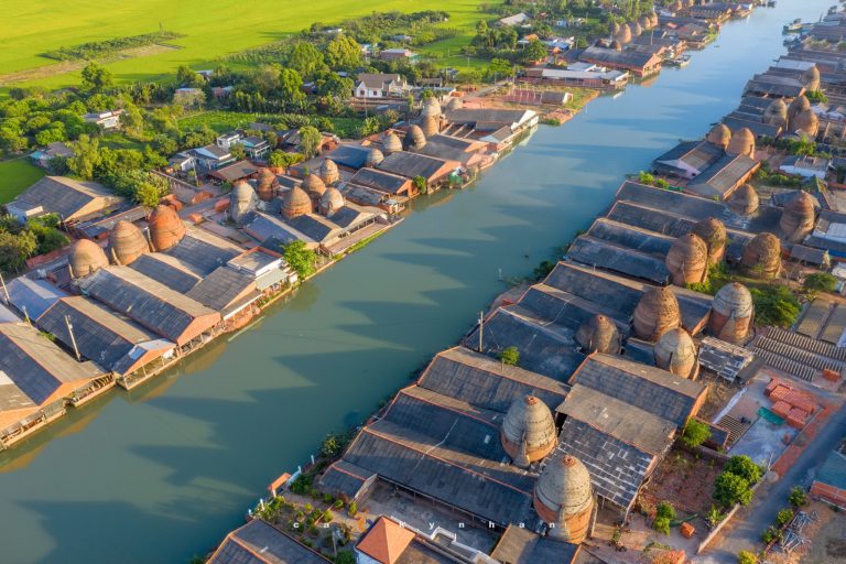 Du lịch Vĩnh Long 1 ngày – Khám phá sông nước & làng nghề truyền thống