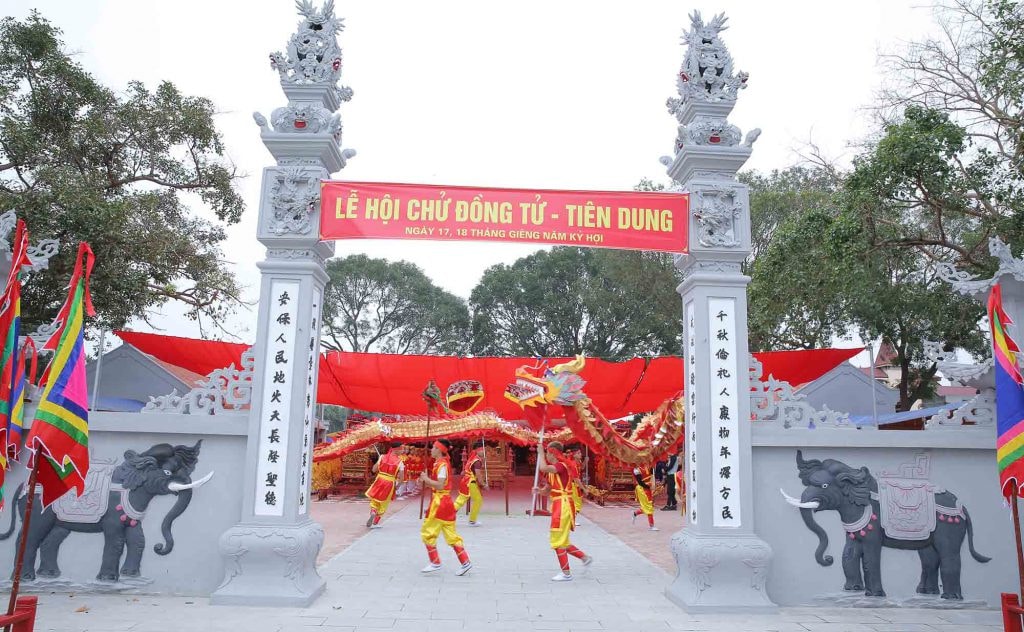 Đền Chử Đồng Tử - Tiên Dung: Di sản văn hóa lễ hội tại Hưng Yên 7