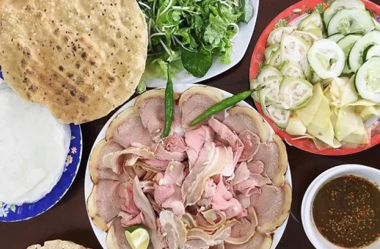 Bê thui Cầu Mống - Đặc sản không thể bỏ qua trong hành trình trải nghiệm món ngon Đà Nẵng 17