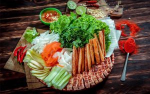 Nem Nướng – Món Đặc Sản “Vạn Người Mê” Của Thành Phố Ngàn Hoa