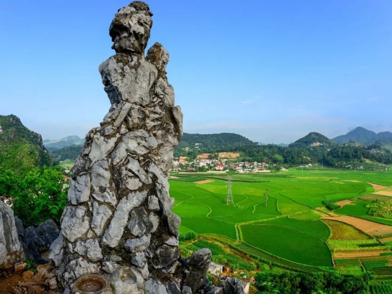 Khám phá Núi Tô Thị và câu chuyện cảm động phía sau tượng đá 1