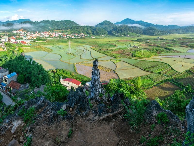 Khám phá Núi Tô Thị và câu chuyện cảm động phía sau tượng đá 3