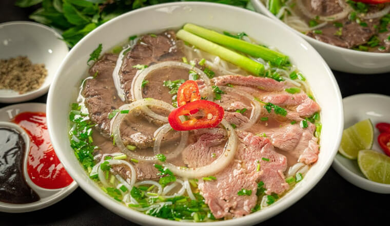 Phở bò – Tinh hoa ẩm thực Việt vươn mình từ Ninh Bình