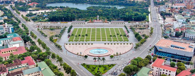 Tham quan Quảng trường Hồ Chí Minh – dấu ấn lịch sử giữa lòng thành phố Vinh, Nghệ An. 1