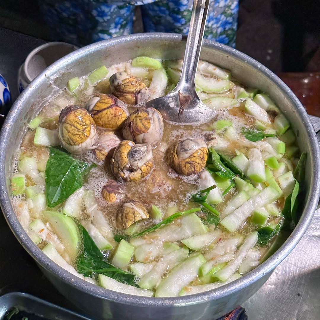 Trứng vịt lộn kiểu Huế: Cách người Huế biến một món ăn dân dã thành đặc sản ai cũng muốn thử một lầ 1