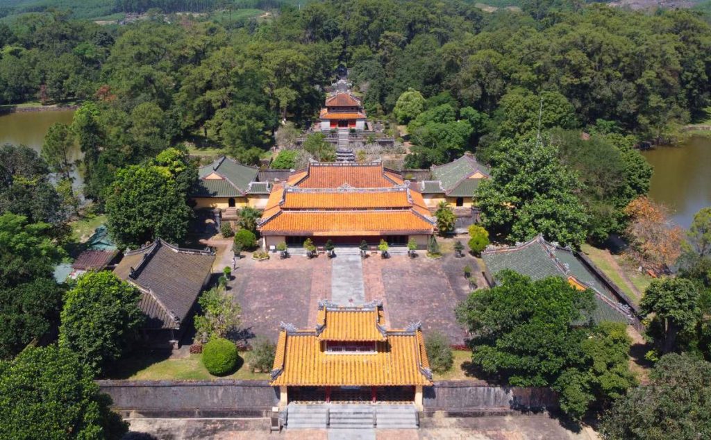 Tìm hiểu lịch sử lăng mộ vua Minh Mạng bên bờ sông Hương 3