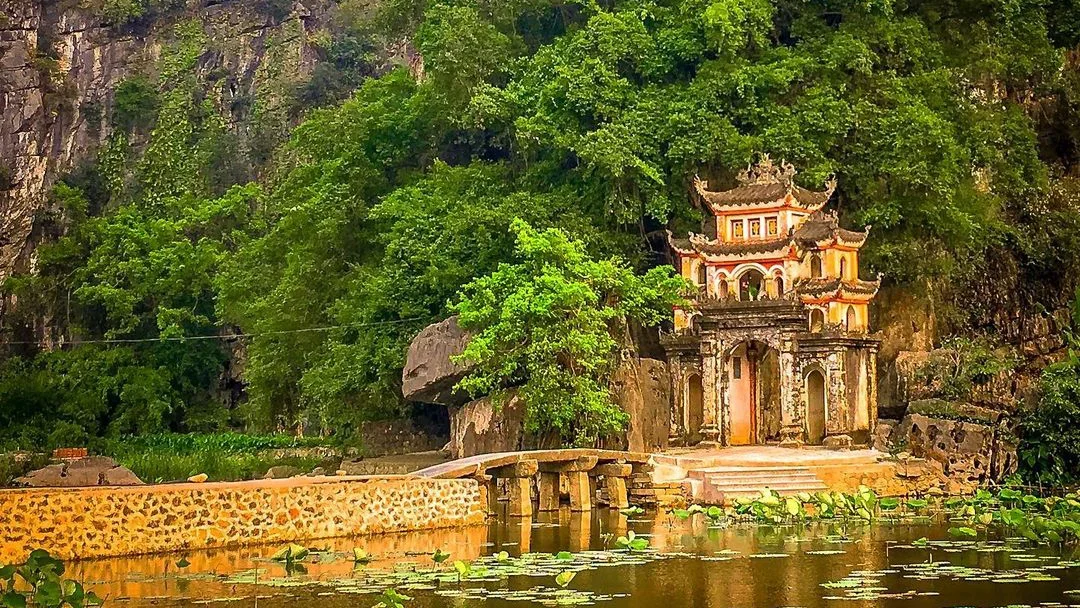 Tam Cốc – Bích Động: Tuyệt tác non nước giữa lòng Ninh Bình 7