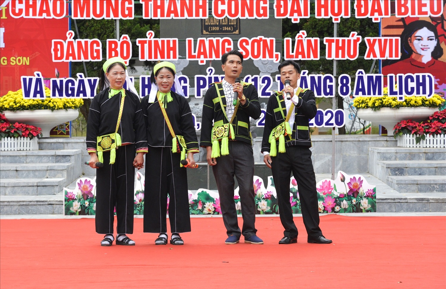 Sli mang tâm tình của người Nùng xứ Lạng: Trẩy hội Háng Pỉnh nghe hát sli  1