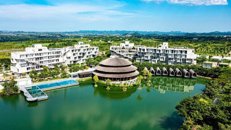 Khám Phá 20 Địa Điểm Lưu Trú Gần Sông Nước Và Thiên Nhiên Tại Ninh Bình Mới: Trải Nghiệm Độc Đáo Khác Biệt Du Thuyền