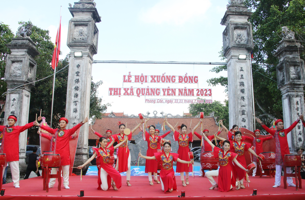 Lễ hội xuống đồng 4 Lễ hội xuống đồng 3