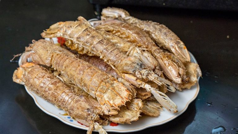 Bề Bề (Tôm Tít) – Ngọc quý của biển Việt Nam