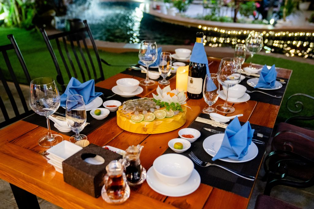 Chuỗi nhà hàng Ngọc Phương Nam – Điểm hẹn ẩm thực sang trọng tại Hạ Long 7
