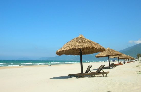 Khám phá Bãi Biển Bãi Cháy – Quảng Ninh 8