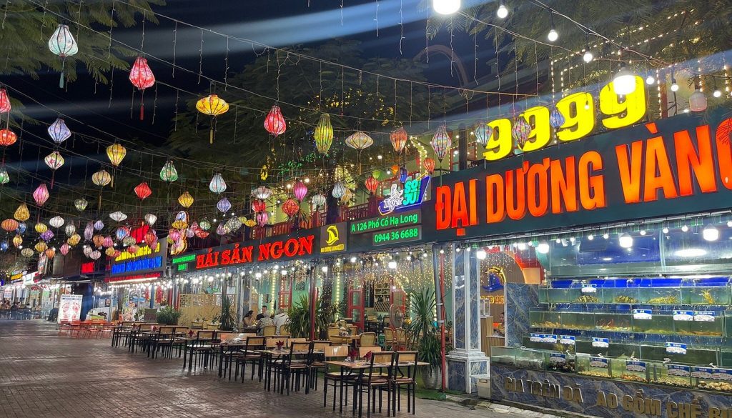 Nhà hàng Hải sản Đại Dương Vàng 9999 – Thiên đường hải sản giữa lòng Bãi Cháy 1