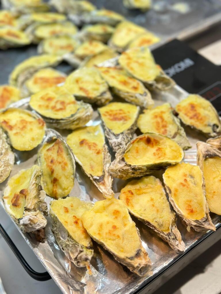 Nhà hàng hải sản Lasvegas Hạ Long – Buffet hải sản phong phú, view ngắm pháo hoa 11