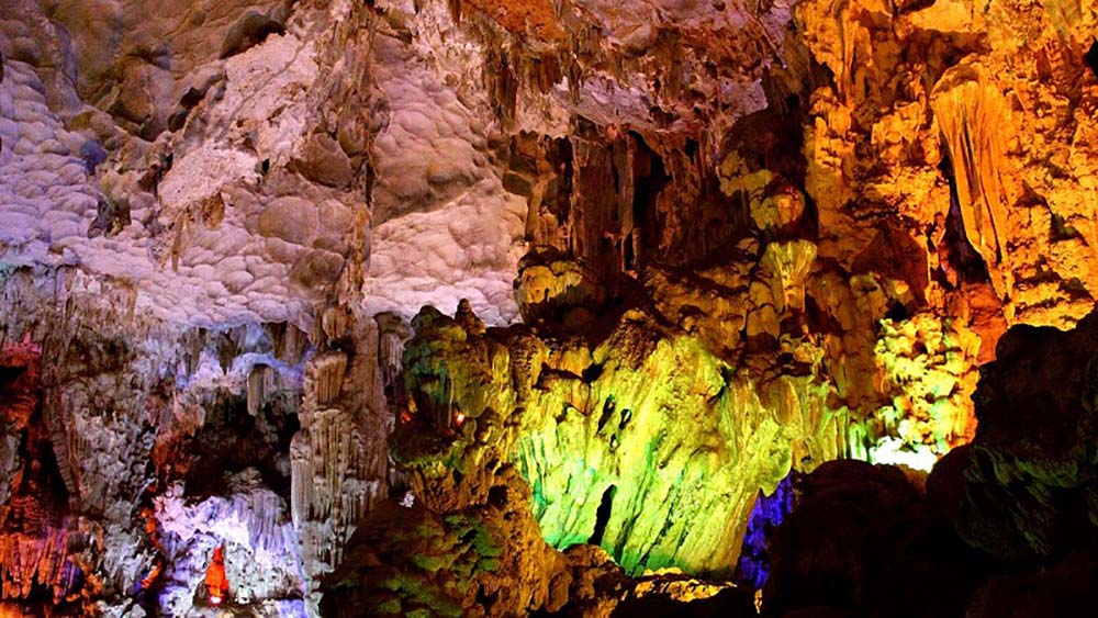 Hang Trinh Nữ – Biểu tượng tình yêu bất tử giữa lòng di sản Hạ Long 5