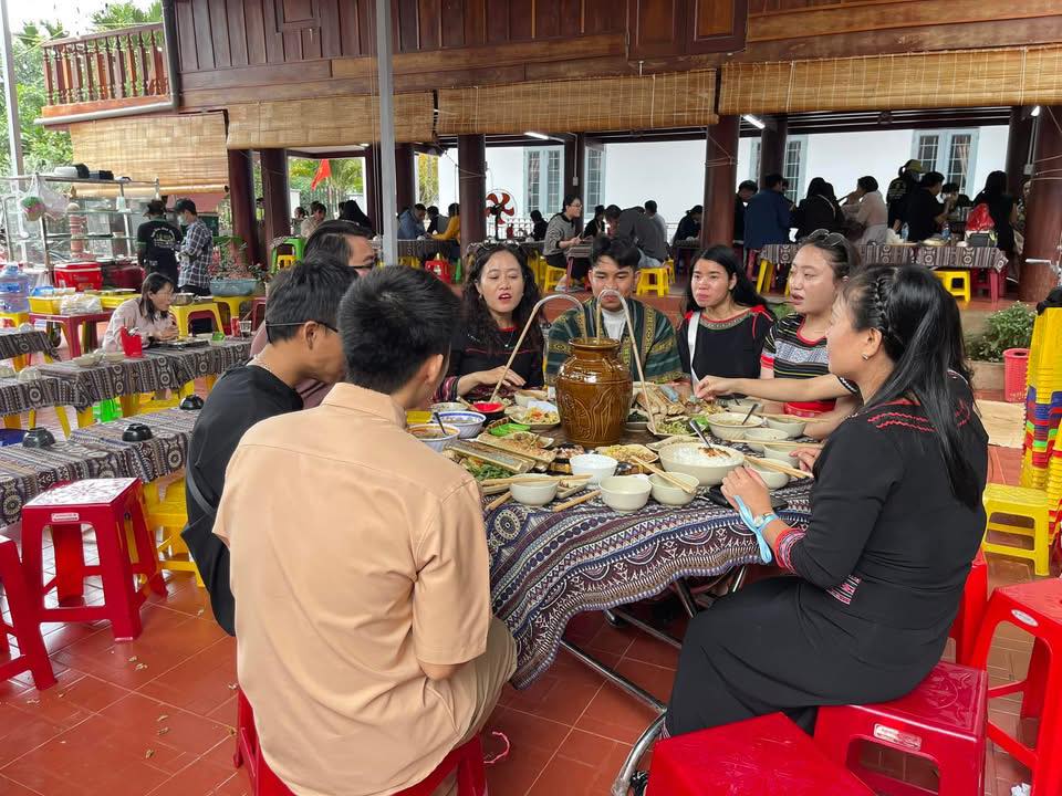 Quán Cơm Lê Na – Đặc sản Ê Đê giữa lòng Buôn Ma Thuột 1