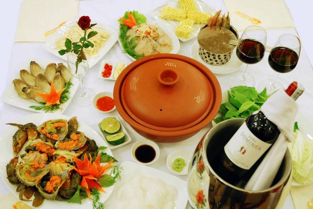 Nhà hàng Cua Vàng Bãi Cháy – “Tinh hoa hải sản Hạ Long với món lẩu cua độc nhất Việt Nam” 9