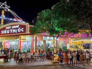 Nhà hàng Thuỷ Chung Hạ Long – Thiên đường hải sản tươi sống ngon “tuyệt cú mèo” 9