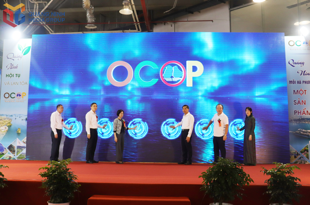 Hội Chợ OCOP Mùa Hè: Khám Phá Nét Tinh Hoa Hàng Việt Giữa Lòng Hạ Long 2 Hội Chợ OCOP Mùa Hè: Khám Phá Nét Tinh Hoa Hàng Việt Giữa Lòng Hạ Long 1