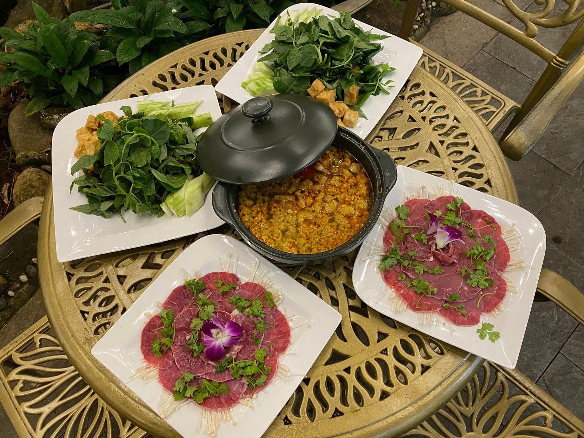 Nhà hàng - Cà phê Tuấn Mai: Nét kiến trúc độc đáo giữa lòng phố núi 3