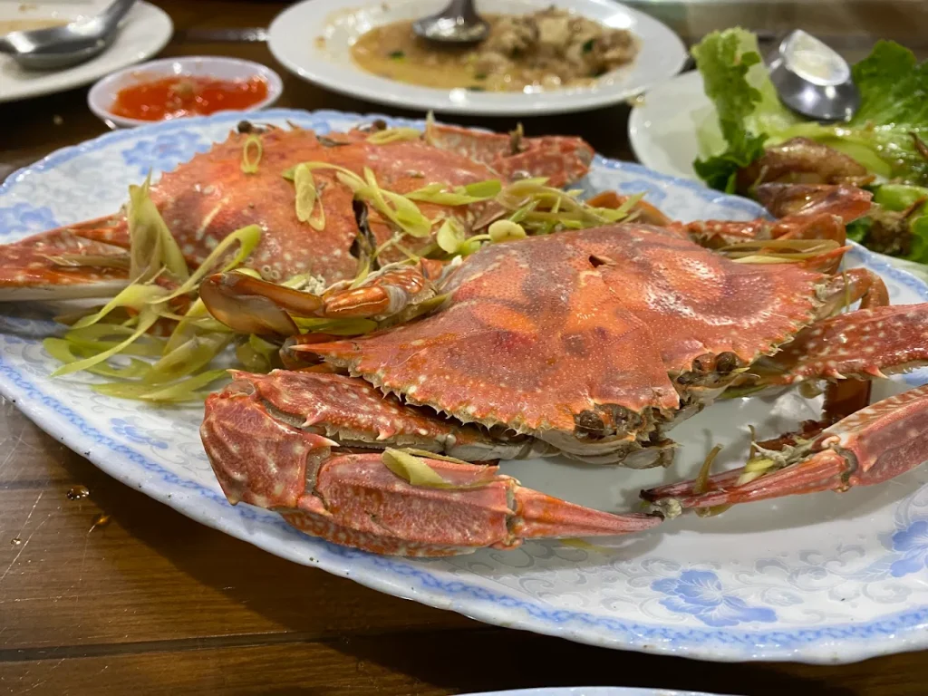 Nhà hàng Linh Đan – Không gian hiện đại, thực đơn phong phú tại Bãi Cháy 5