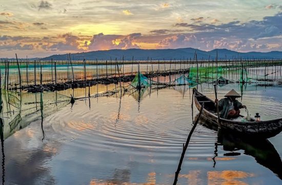 Đầm Ô Loan – Vẻ đẹp sơn thủy hữu tình và thiên đường sò huyết của Đắk Lắk mới 58