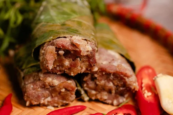 Thưởng Thức Nem Nướng Thanh Hóa - Đặc Sản Thơm Ngon, Lạ Miệng 4 Thưởng Thức Nem Nướng Thanh Hóa - Đặc Sản Thơm Ngon, Lạ Miệng 3