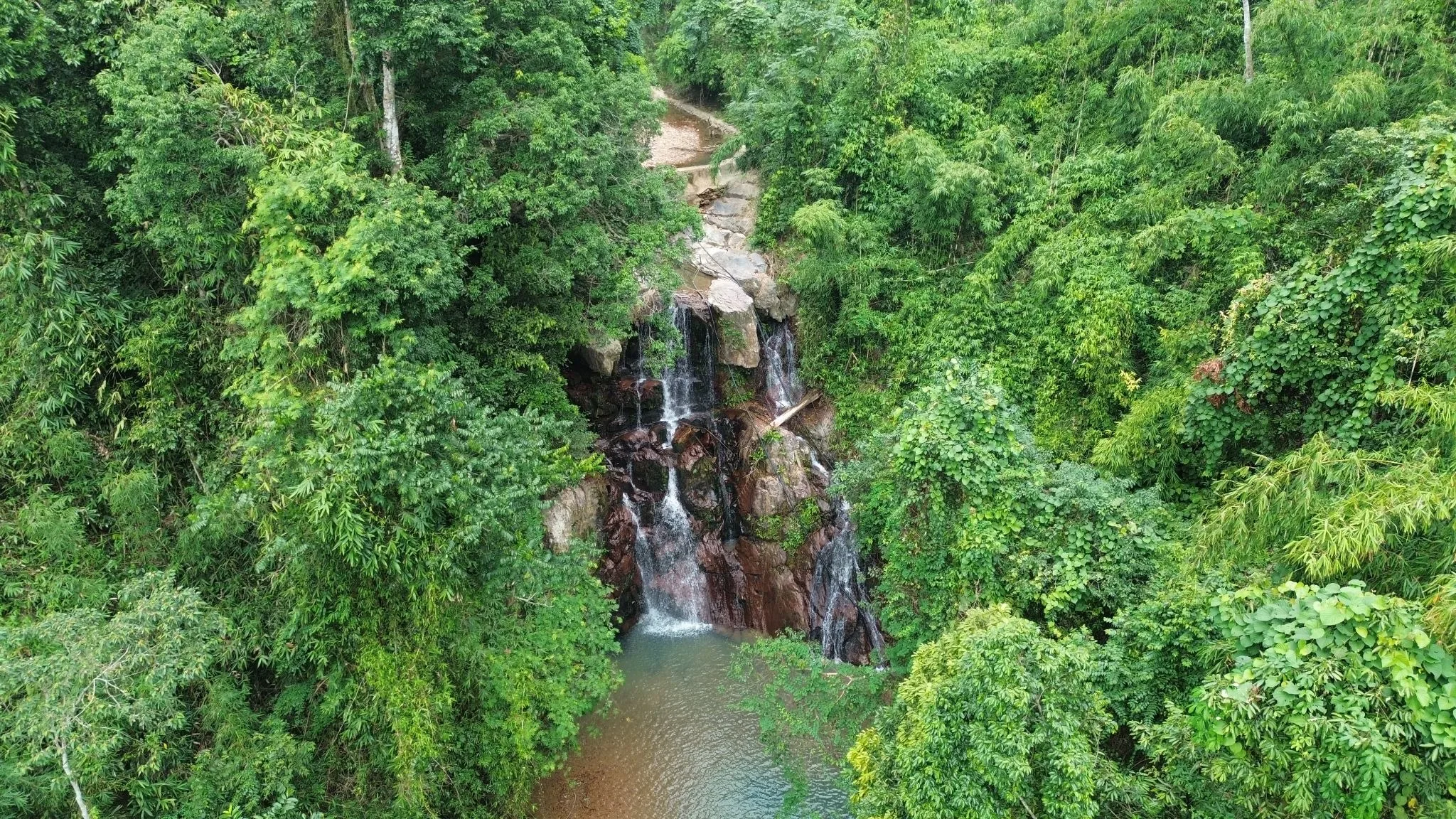 Thác Cổng Trời Thanh Hoá: Kinh Nghiệm Vui Chơi 2025 2 Thác Cổng Trời Thanh Hoá: Kinh Nghiệm Vui Chơi 2025 1