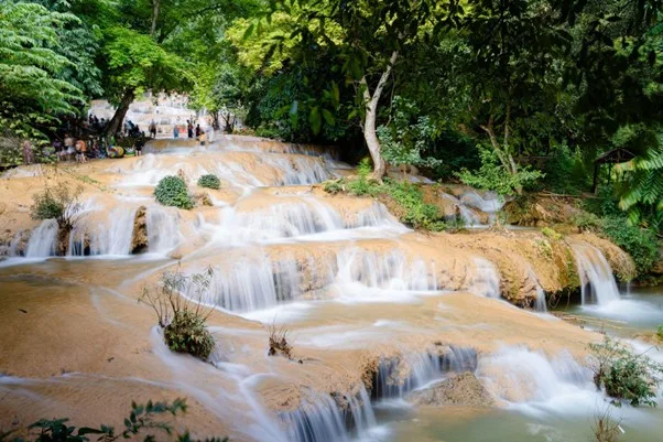 Thác Mây Thanh Hóa: Cẩm Nang Khám Phá “Thác 9 Tầng Tình Yêu” 2025 4 Thác Mây Thanh Hóa: Cẩm Nang Khám Phá “Thác 9 Tầng Tình Yêu” 2025 3