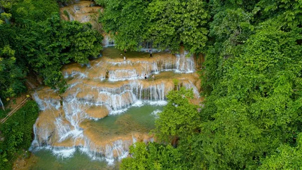 Thác Mây Thanh Hóa: Cẩm Nang Khám Phá “Thác 9 Tầng Tình Yêu” 2025 2 Thác Mây Thanh Hóa: Cẩm Nang Khám Phá “Thác 9 Tầng Tình Yêu” 2025 1