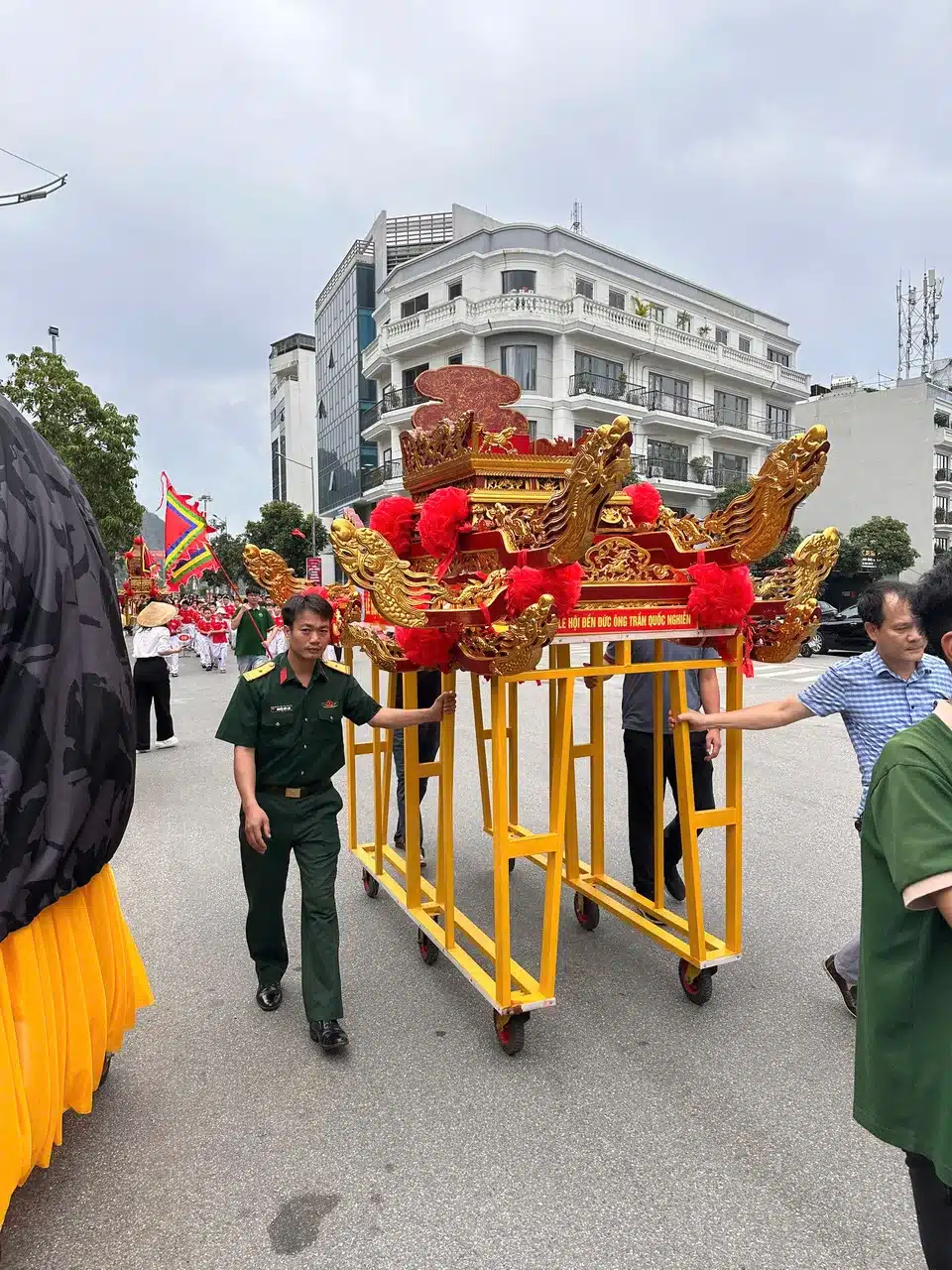 LỄ HỘI ĐỀN ĐỨC ÔNG TRẦN QUỐC NGHIỄN 2026: DẤU ẤN DI SẢN GIỮA LÒNG HỒNG GAI HIỆN ĐẠI 12 LỄ HỘI ĐỀN ĐỨC ÔNG TRẦN QUỐC NGHIỄN 2026: DẤU ẤN DI SẢN GIỮA LÒNG HỒNG GAI HIỆN ĐẠI 11