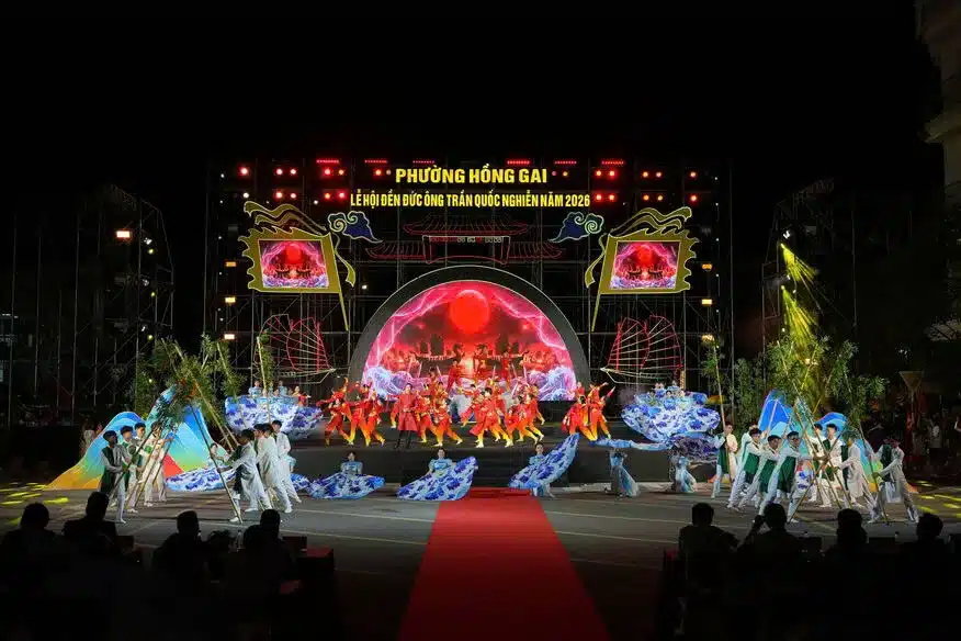 LỄ HỘI ĐỀN ĐỨC ÔNG TRẦN QUỐC NGHIỄN 2026: DẤU ẤN DI SẢN GIỮA LÒNG HỒNG GAI HIỆN ĐẠI 10 LỄ HỘI ĐỀN ĐỨC ÔNG TRẦN QUỐC NGHIỄN 2026: DẤU ẤN DI SẢN GIỮA LÒNG HỒNG GAI HIỆN ĐẠI 9